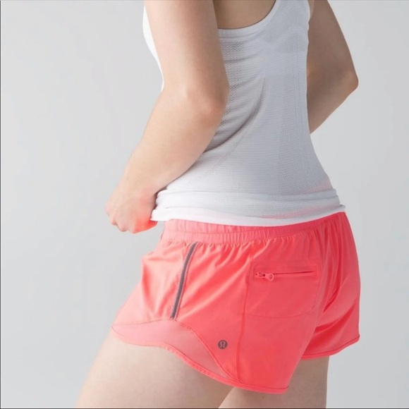 lululemon athletica Pants - Lululemon Hotty hot shorts